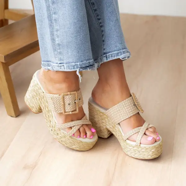 Graceful Feature Heeled Sandals