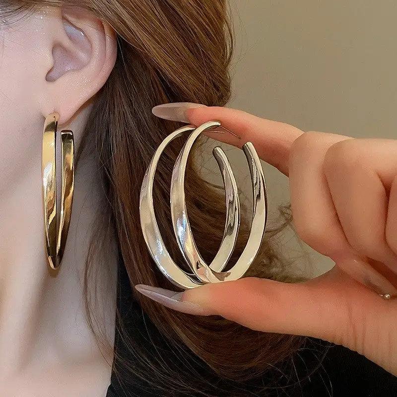Minimal Vintage Hoop Earrings