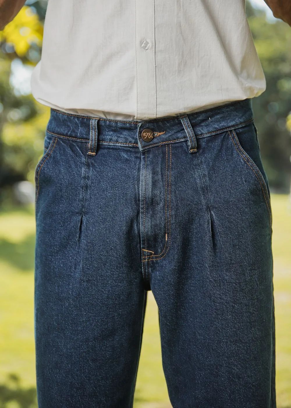 Straight-Leg Pleated Jeans