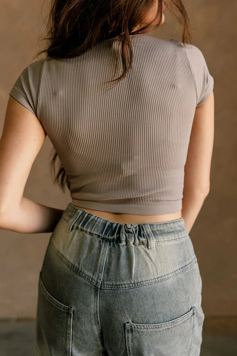 Ribbed Round Neck Cropped T-Shirt