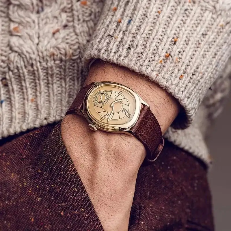Menton Distortion Watch