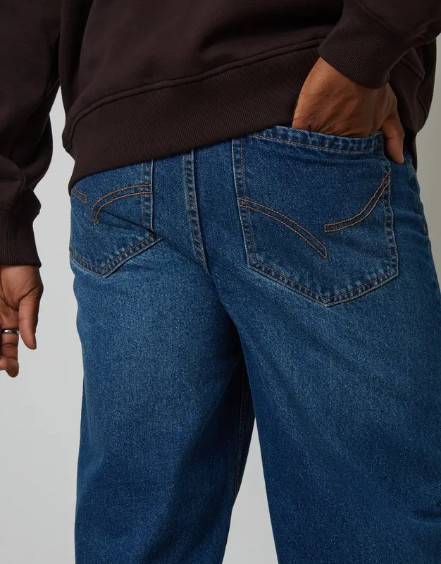 Mid Wash Baggy-Fit Jeans