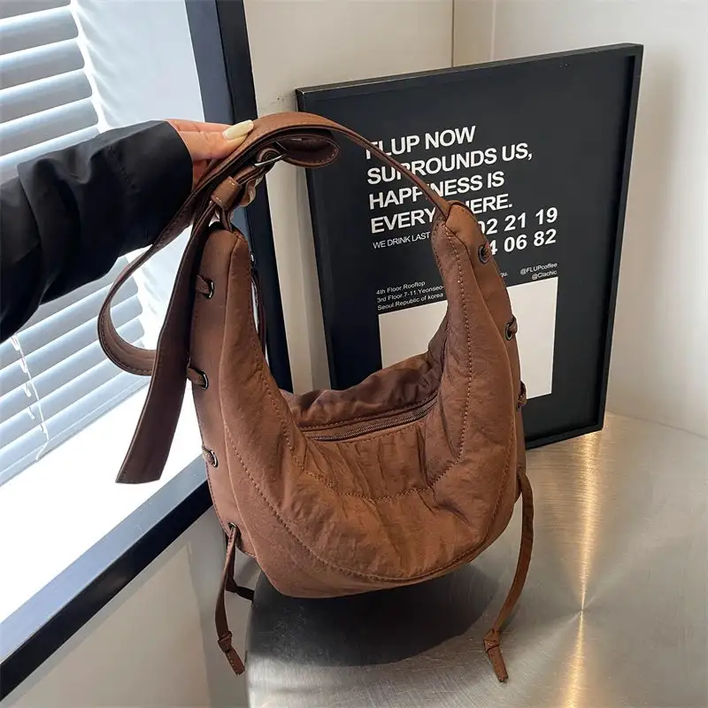 Modern Versatility: Large-Capacity Luxury Soft Crossbody Travel Bag