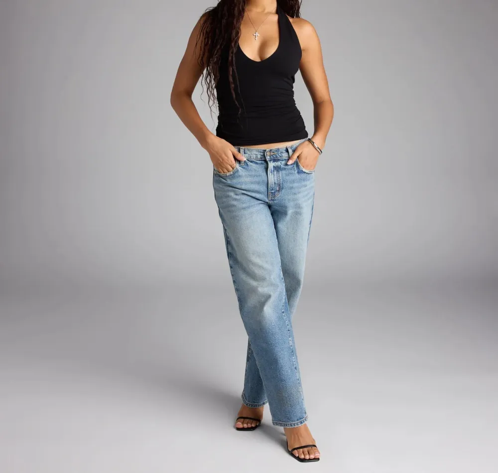 Halter V-Neck Cropped Top