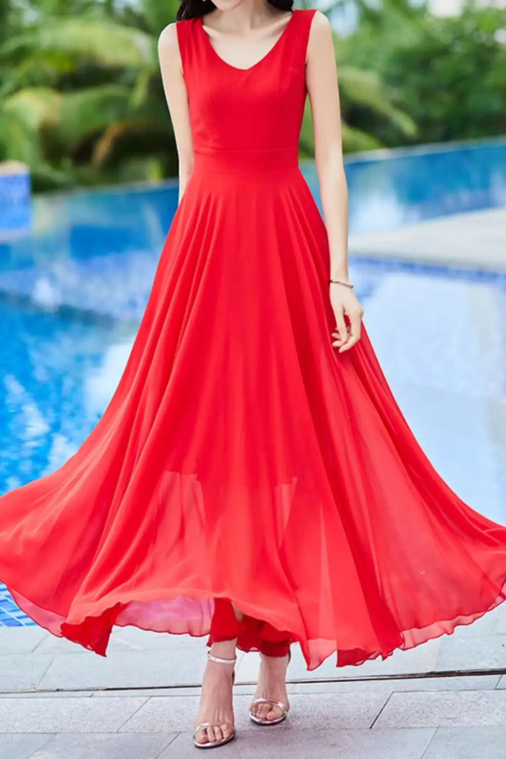 Classic Chiffon V Neck Sleeveless Maxi Dress