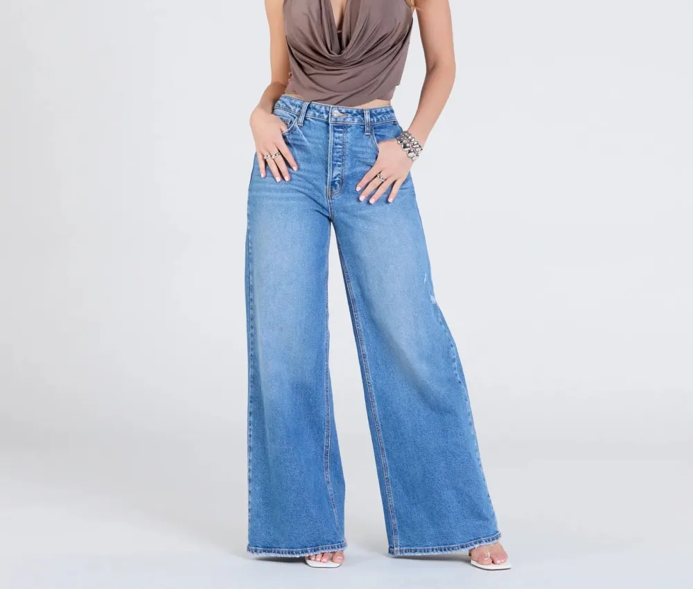 Halter Sleeveless Cropped Top