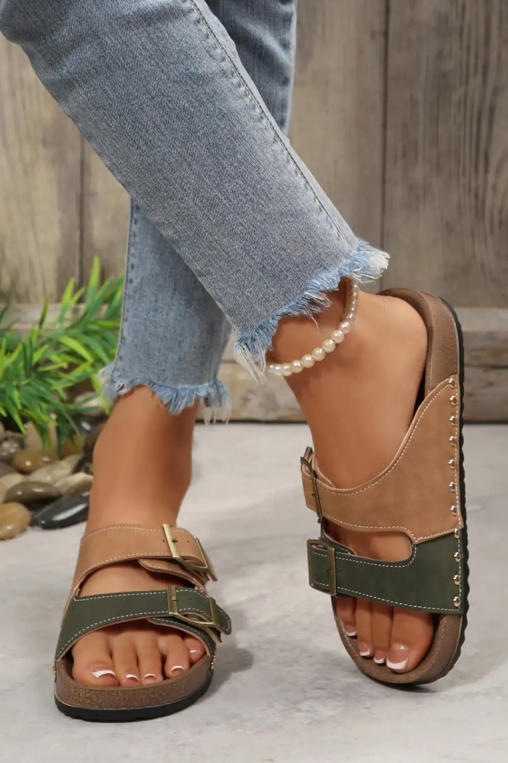 Studded Leather Buckle Strappy Flat Sandals