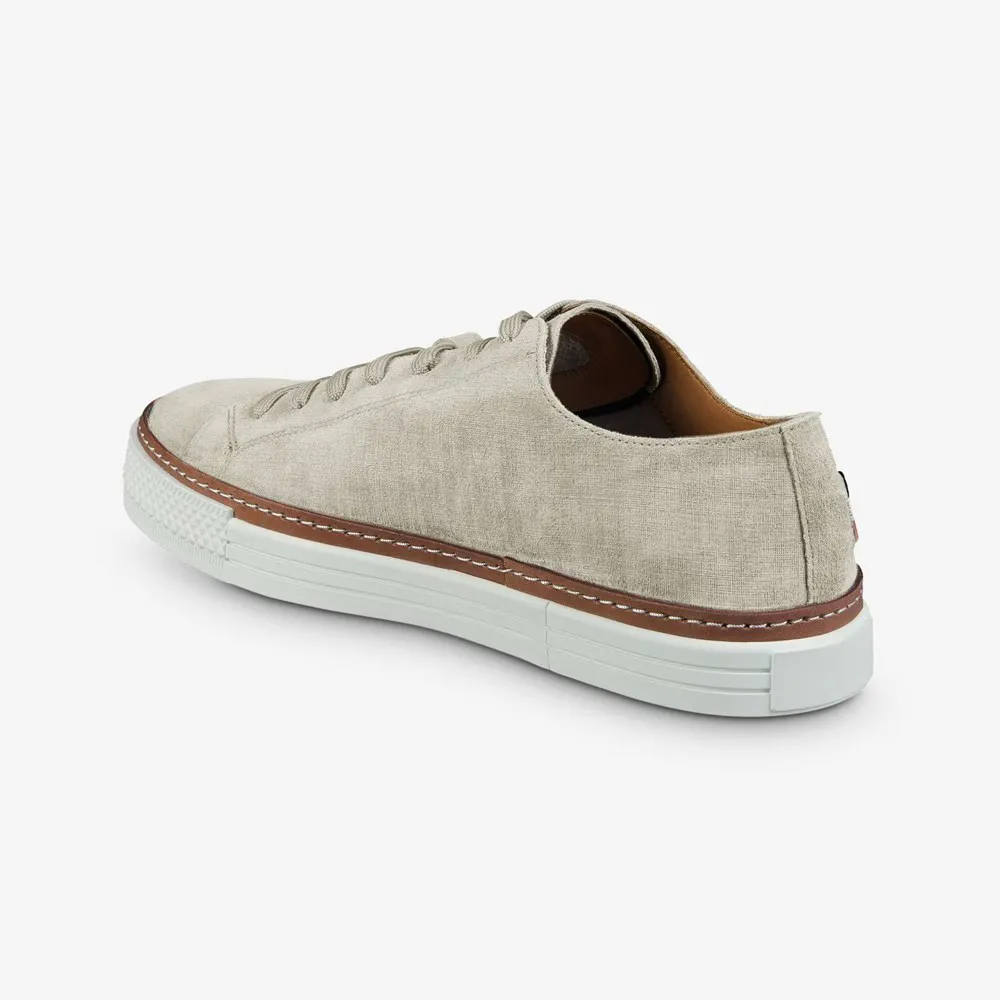 Relaxed Fit Casual Style Pull-On Sneaker