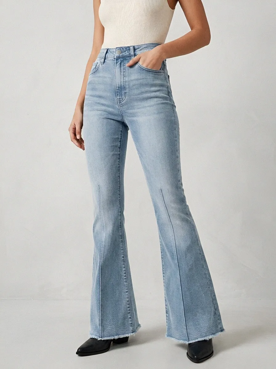 High-Waist Stretch Seamed Women's High-Waist Stretch Flare Jeans