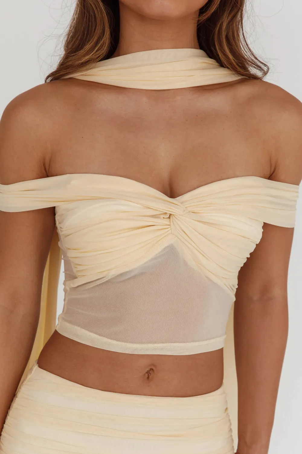 Fashionable And Sweet Off-Shoulder Top