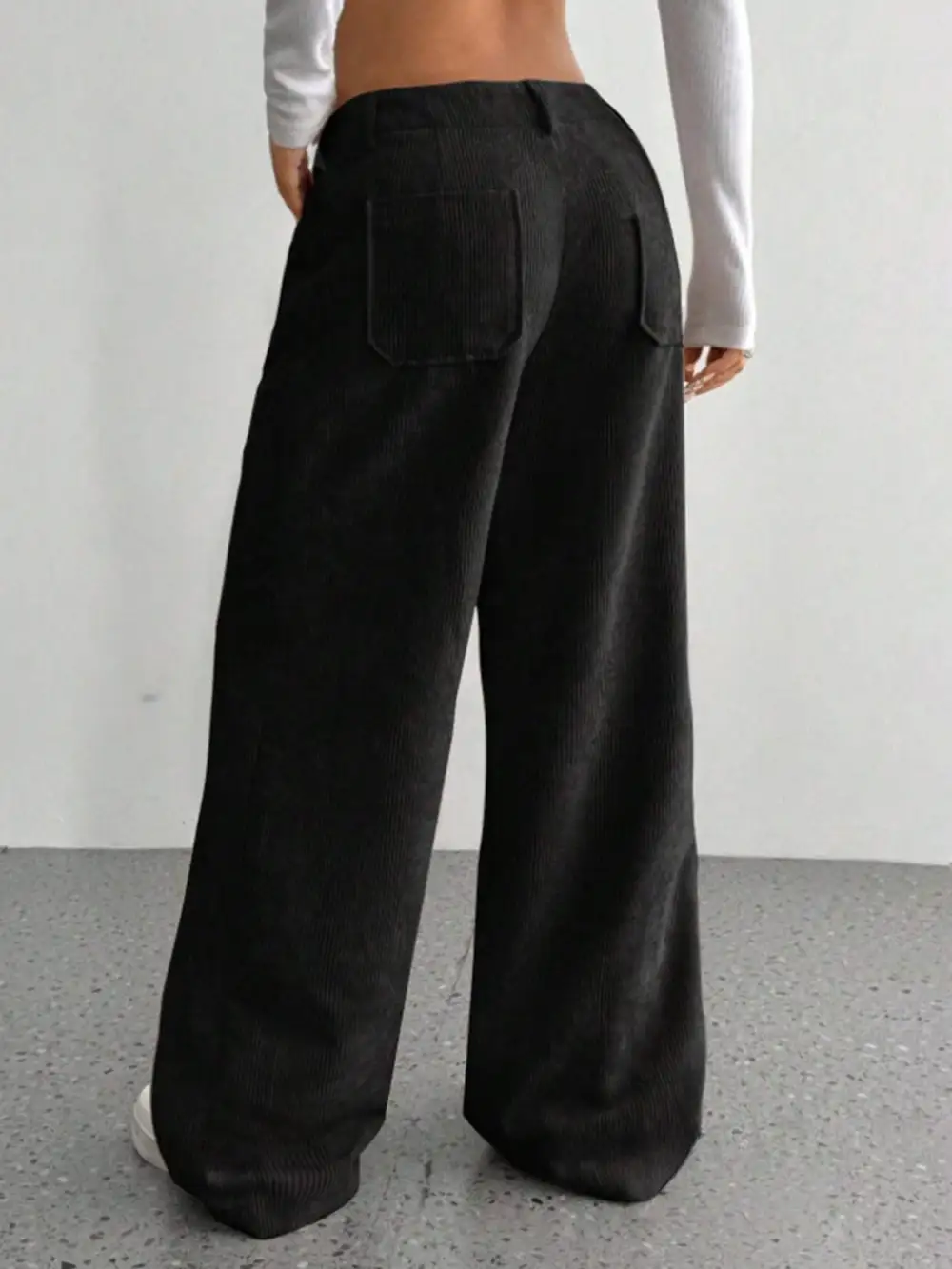 Wide Leg Pocket Detail Pants