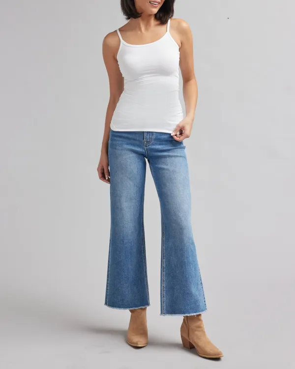 Slim Fit Sleeveless White Camisole