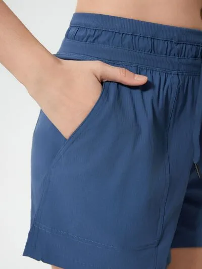 Drawstring Active Shorts With Pockets