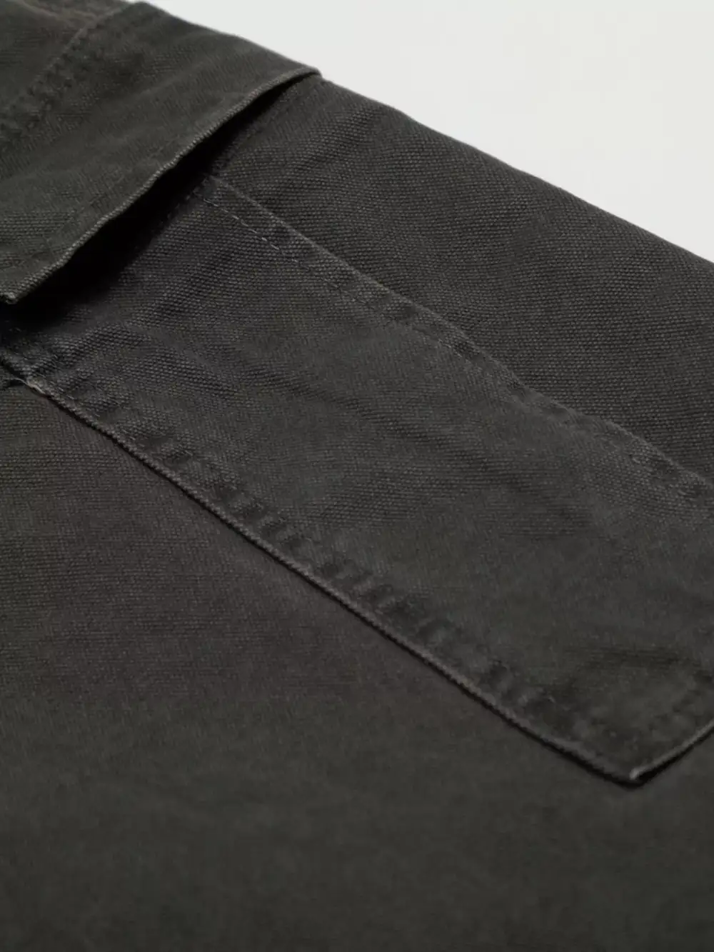 Essential Men's Loose Fit Cargo Pants