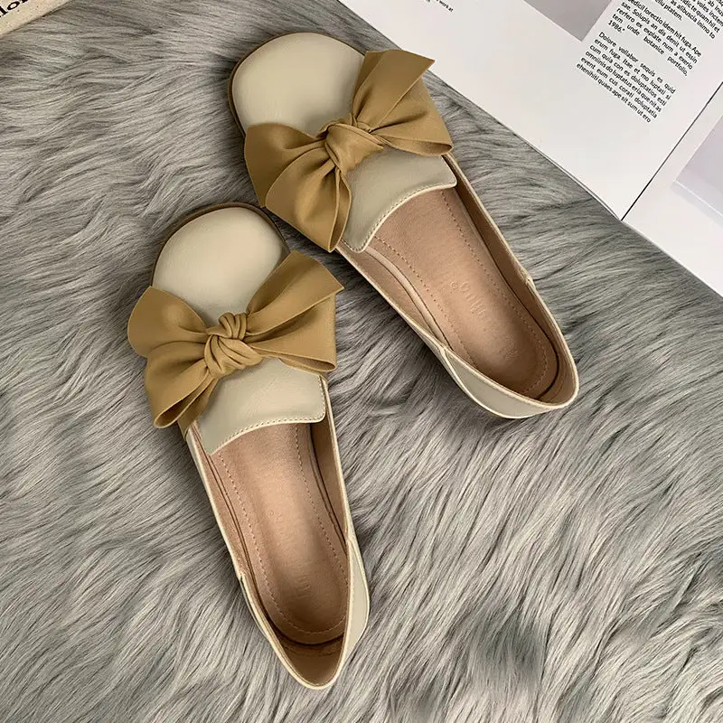Round Toe Floral Detail Everyday Casual Flats
