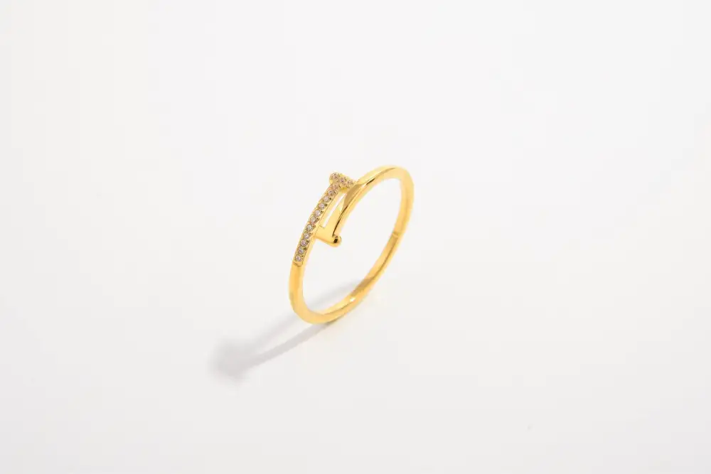 Sleek Minimal Everyday Fashion Ring