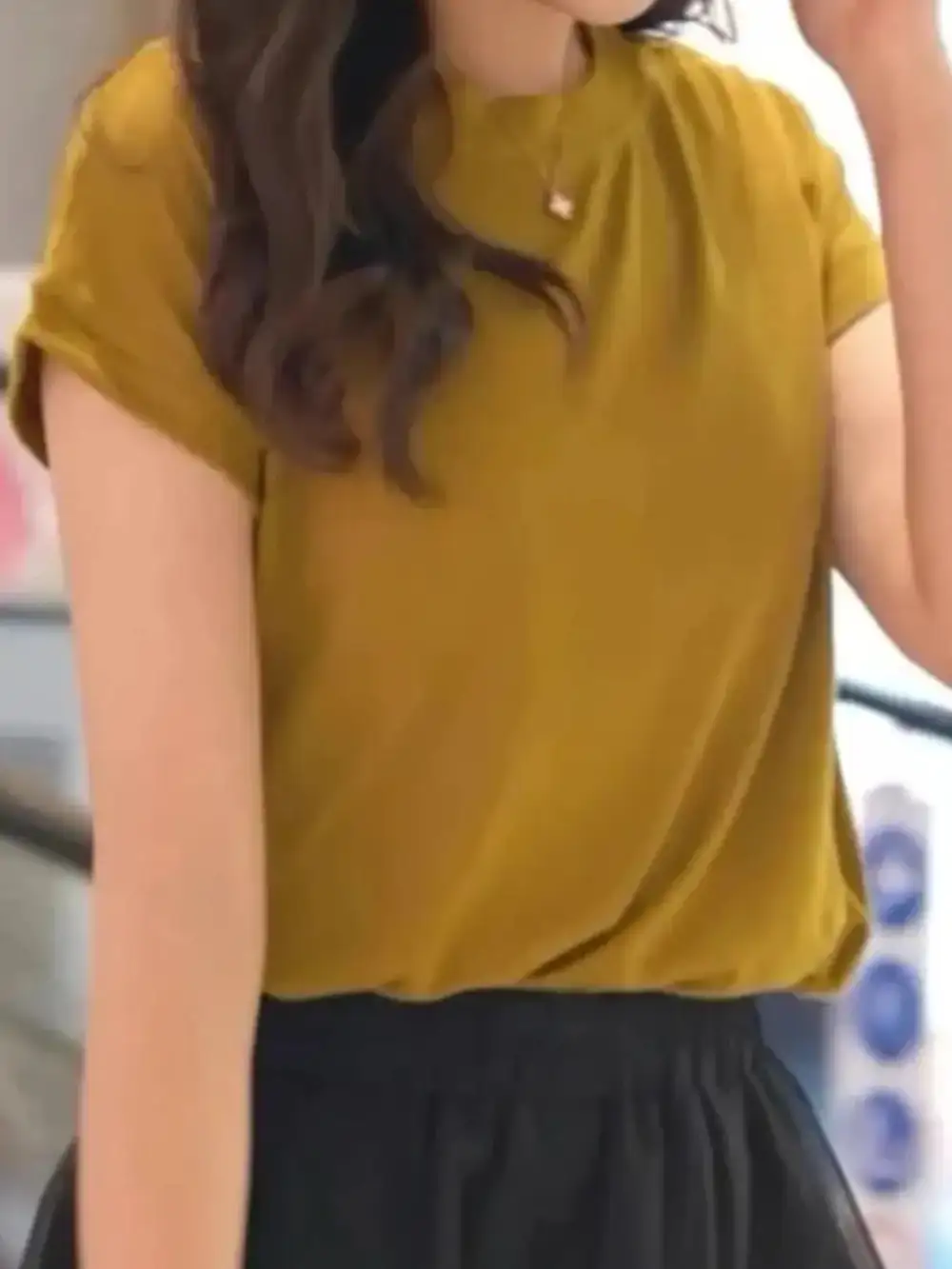 Sleek Round-Neck Short-Sleeve T-Shirt