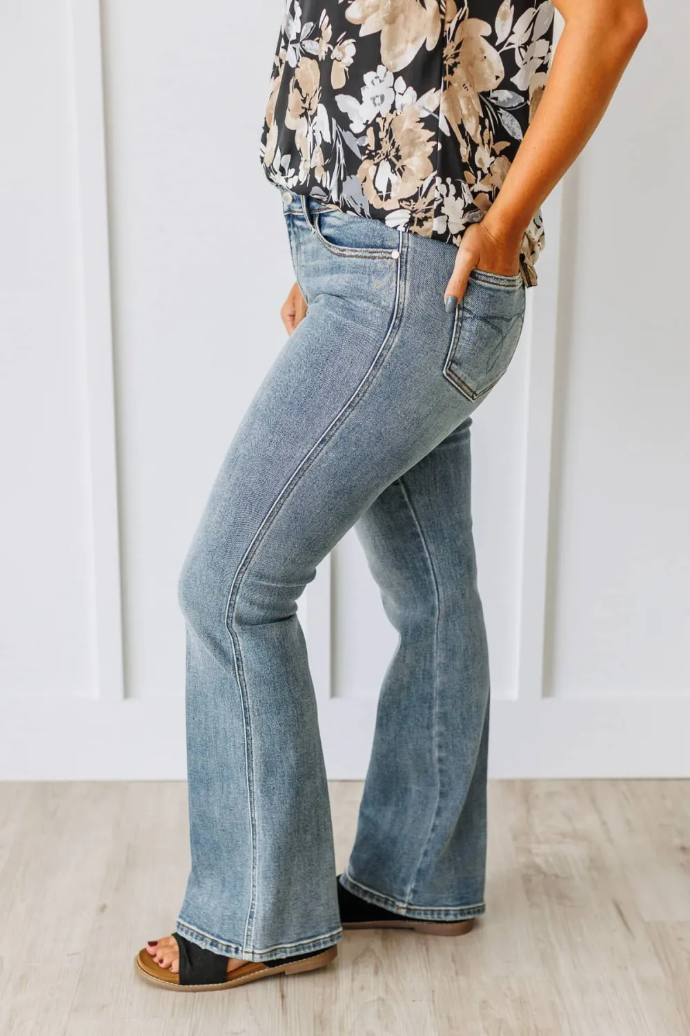 Low-Rise Bootcut Clean Finish Jeans