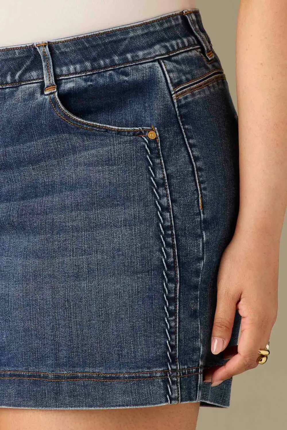 Everyday High Rise Double Side Seam Plus Size Shorts