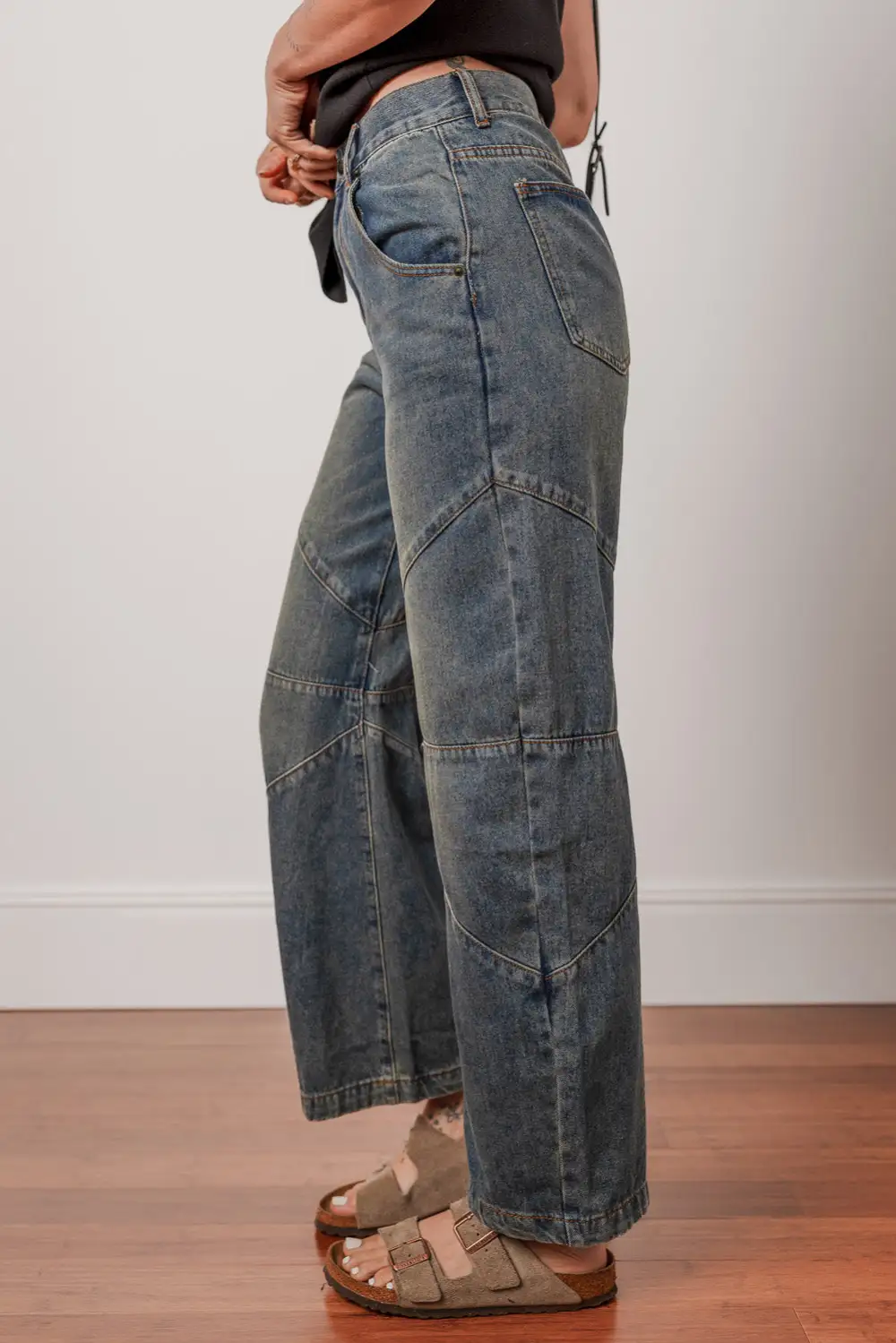 Women's Exposed Stitching Loose Straight High Waist Barrel Jeans