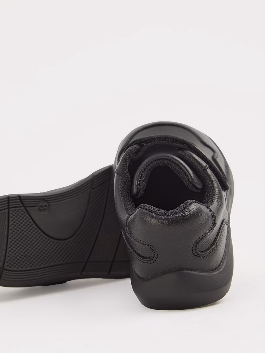 Black Leather Barefoot Strap Fasten School Shoes detail 1