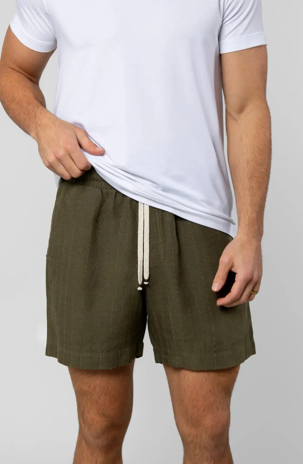 Men's Relaxed Linen Drawcord Shorts