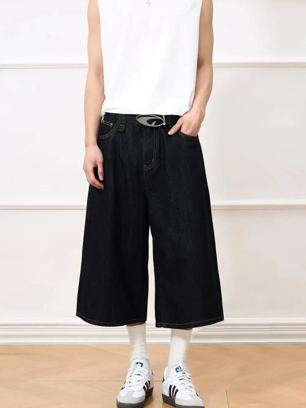 Textured Men's Wide Leg Denim Shorts