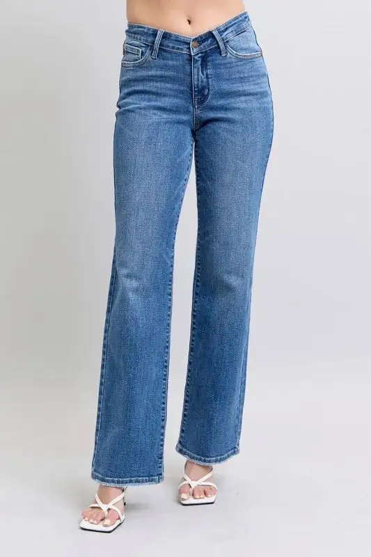 High-Waist Relaxed Vintage-Wash Pocketed Straight Leg Jeans