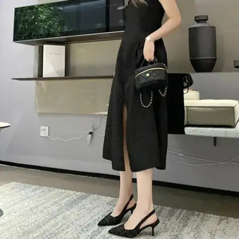 Polished Pointed-Toe Classic Pumps