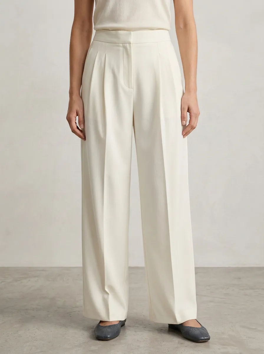 Everyday Contour Pleated Wide-Leg Trousers