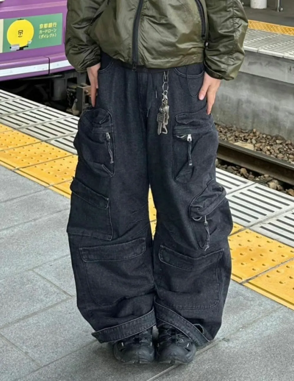 Outdoor Washed Denim Relaxed Cargo Pants