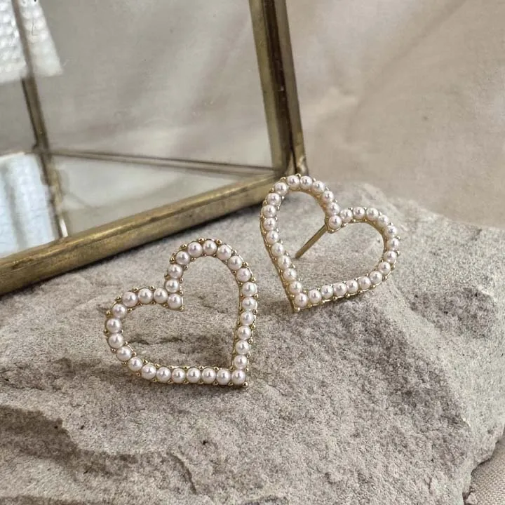 Elegant Minimal Love Earrings