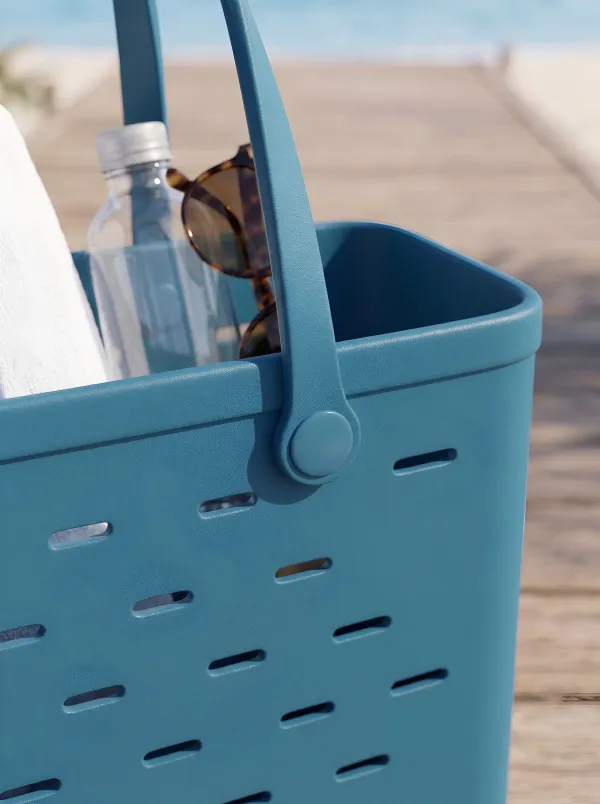 Dune Walk Hollow-Out Carryall Tote