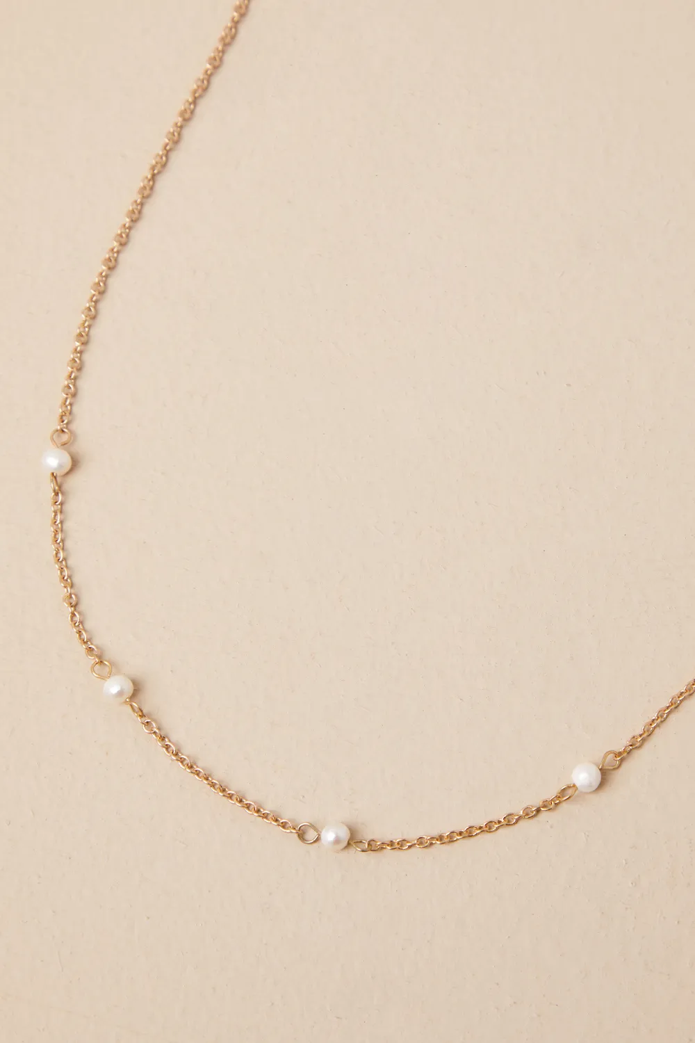 Sweet And Delicate Small Pearl Necklace