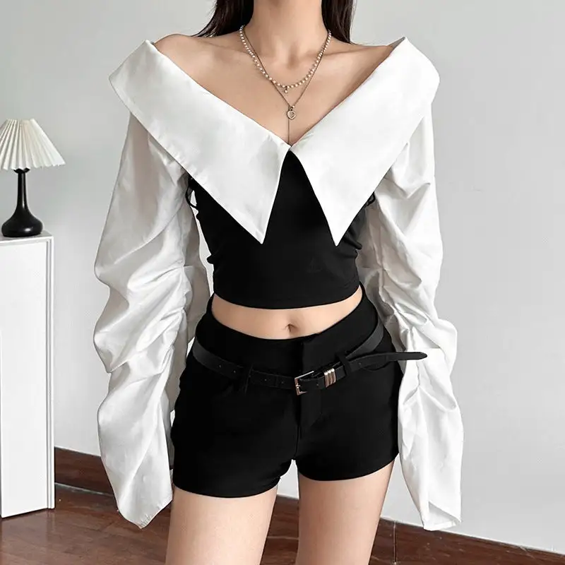 Long Sleeve V-Neck Street Style Long Sleeve Top