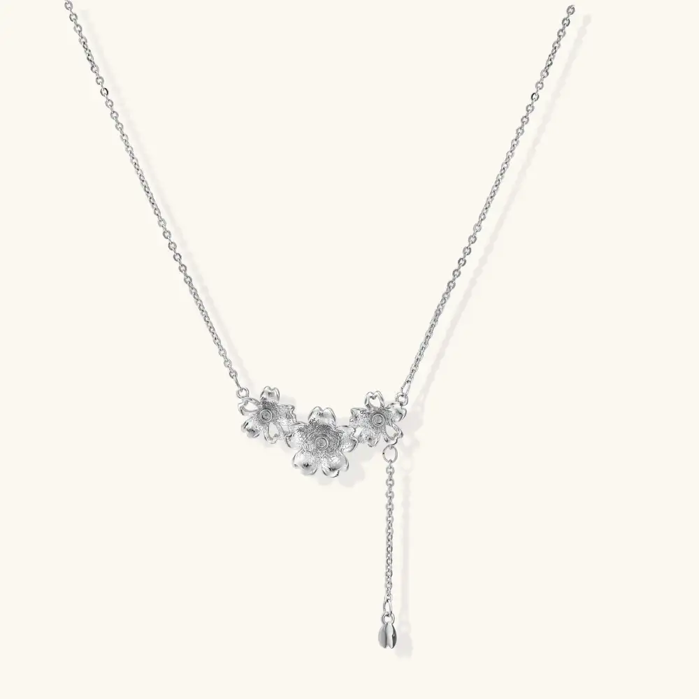 Refined Bloom Lariat