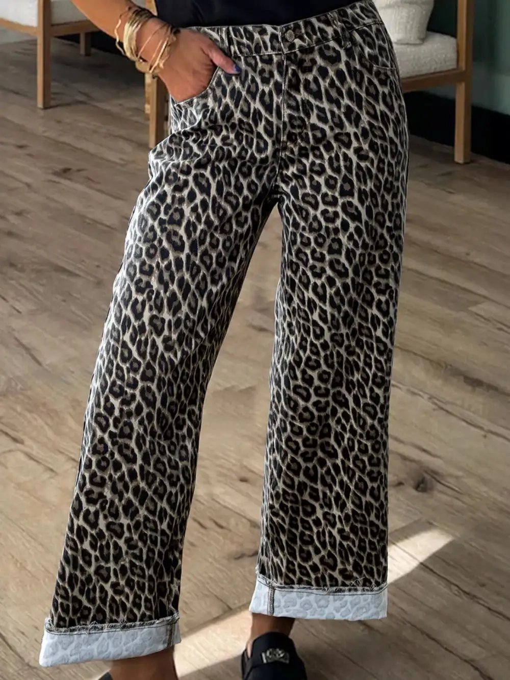 Washed Pocketed Leopard-Print Stretch Straight Leg Jeans