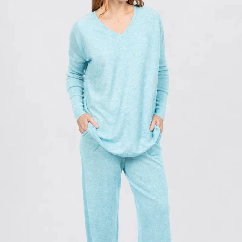 Classic Merino Cashmere V Neck Curved Hem Pullover