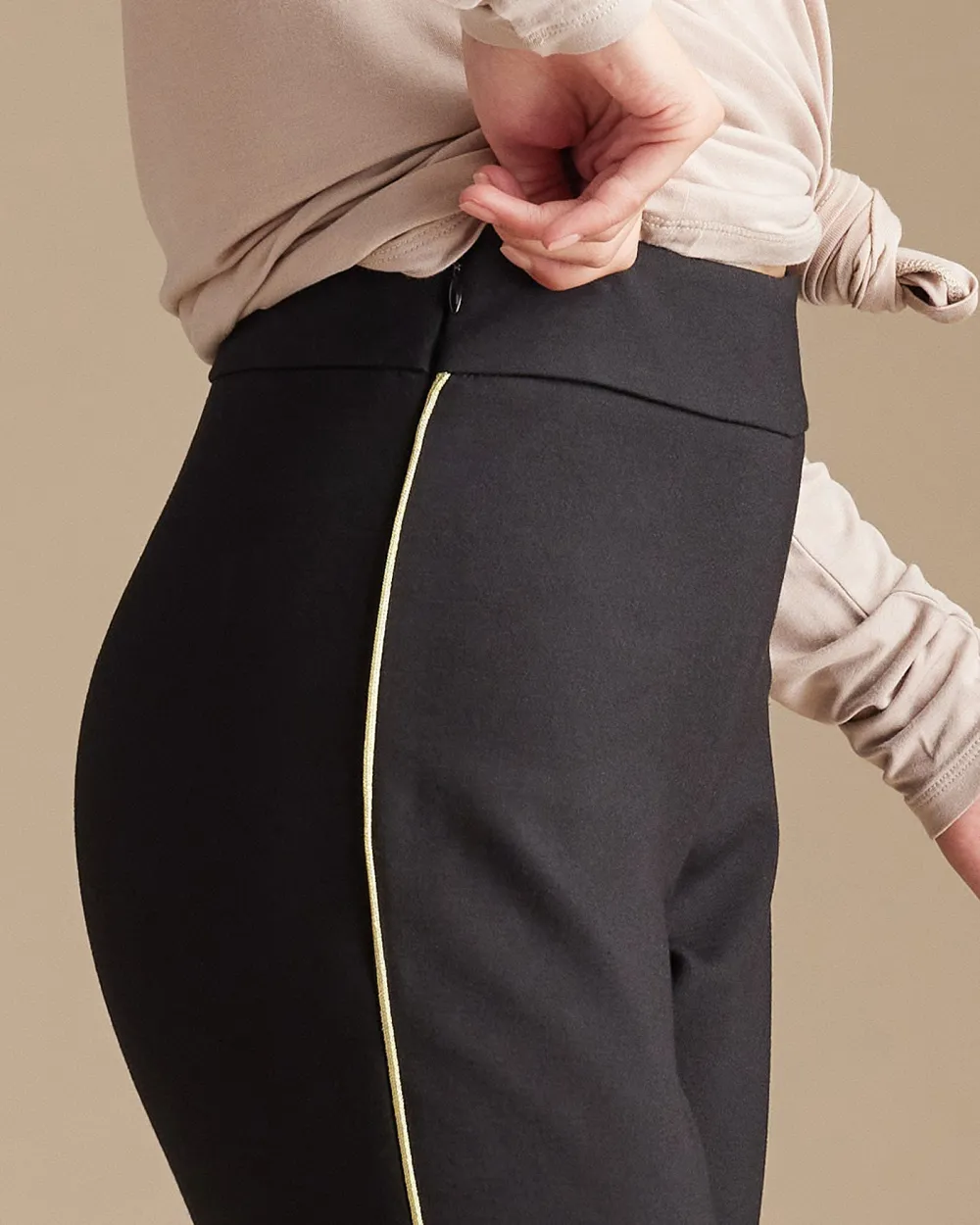 Black Elastic Waist Legging