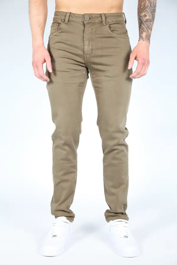 Timeless Slim Fit Everyday Jeans