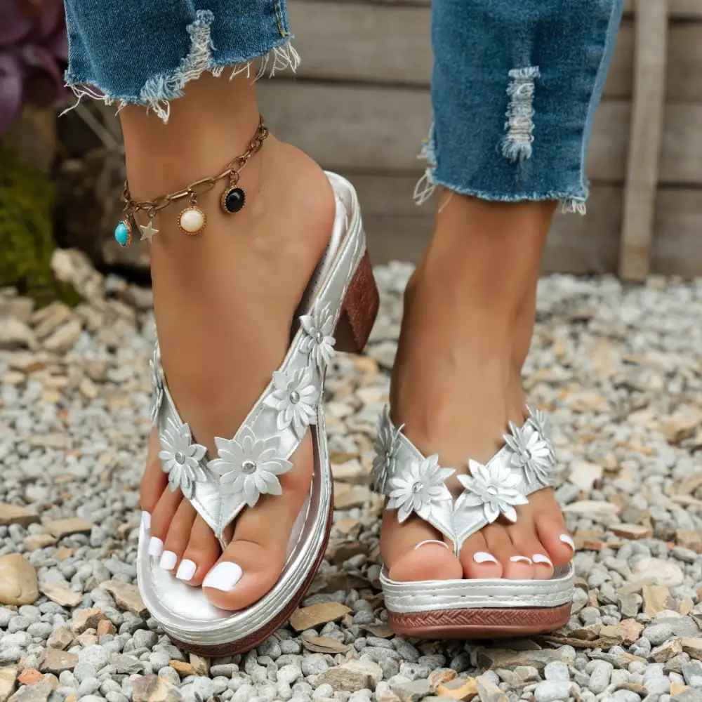 Round Toe Block Heel Sandals