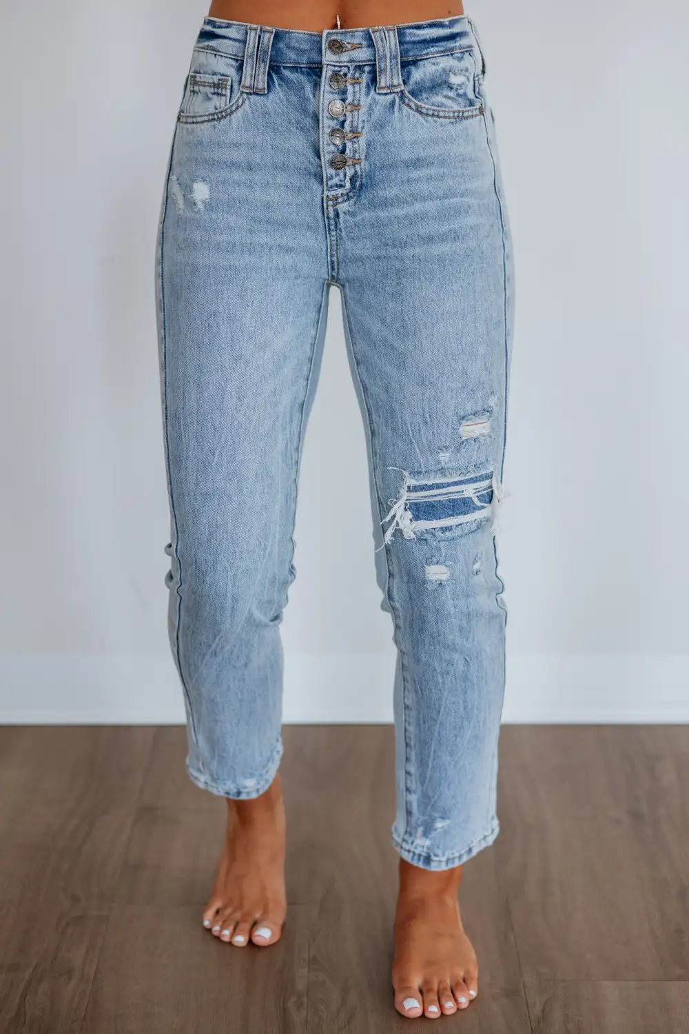 Women's High Rise Straight Leg Distressed Jeans