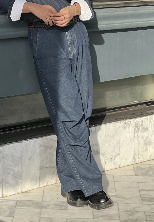 Relaxed-Fit Pleated Jeans