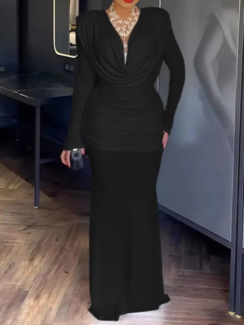 Relaxed Shape Ruched Long Sleeve Maxi Dress