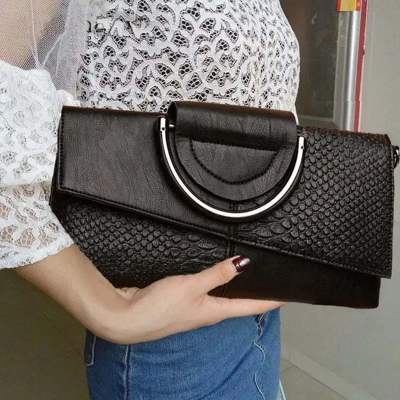 PU Leather Flap Bag – Sleek Soft-Structured Shoulder Bag for Everyday Style