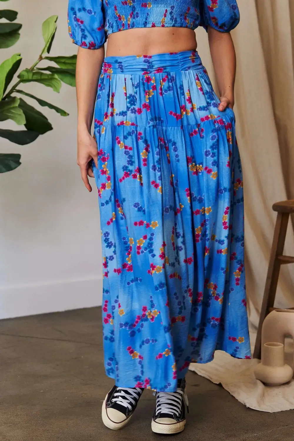 Flowing And Printed Smocking Waistband Ruffled Maxi Skirt