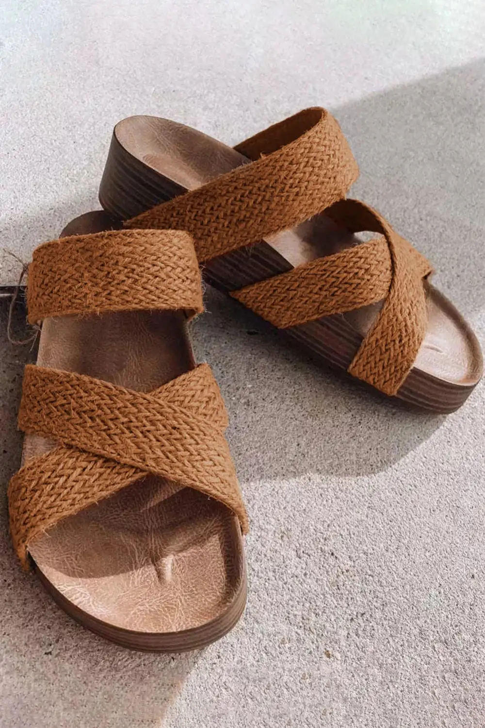 Detailed Woven Crossband Cutout Slip-On Platform Sandals