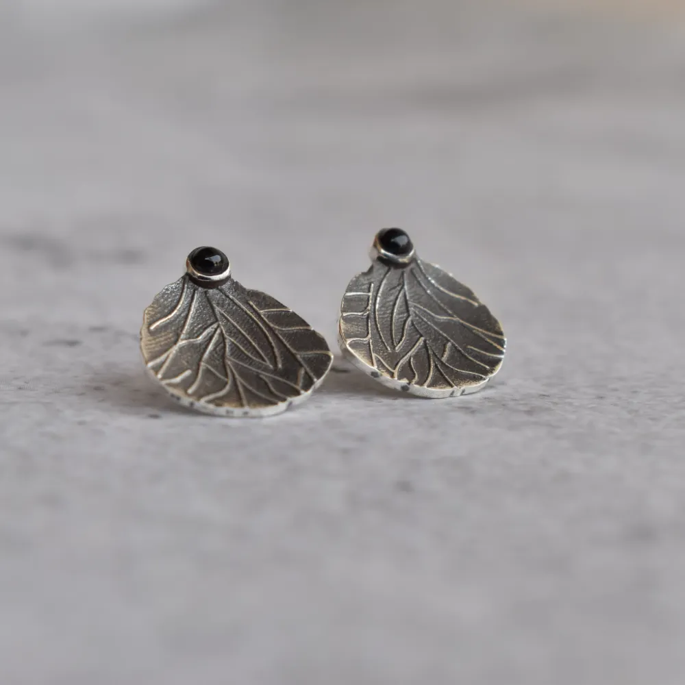 Petal Onyx Stud Earrings