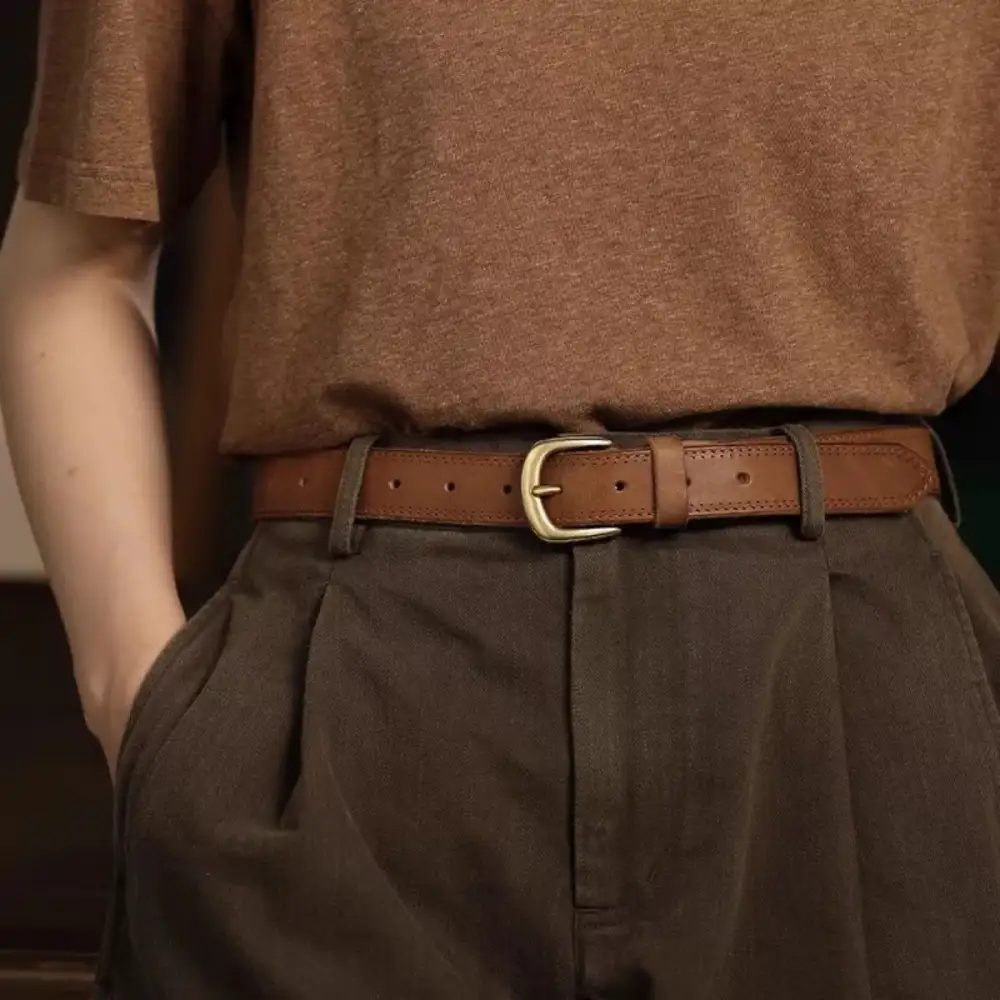 Relaxed Classic Leather Belt with Golden Buckle