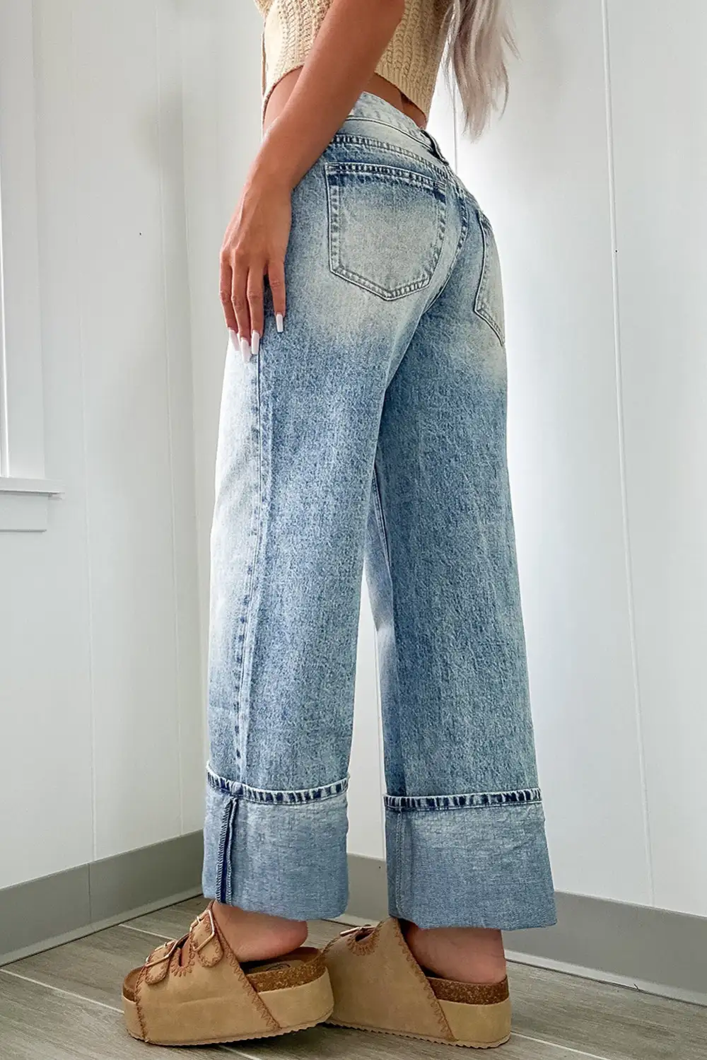 Everyday Wide Leg Pocketed Washed Denim Jeans